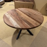 Eettafel, rond acaciahout, zwart metalen spinpoot